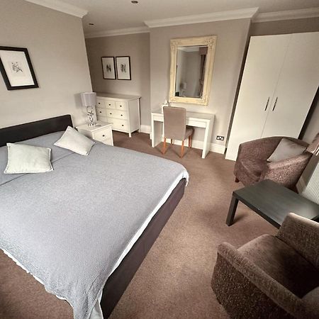 Cheshire Hospitality Ltd Trading As Lennox Lea Studios And Apartments Sale Eksteriør billede