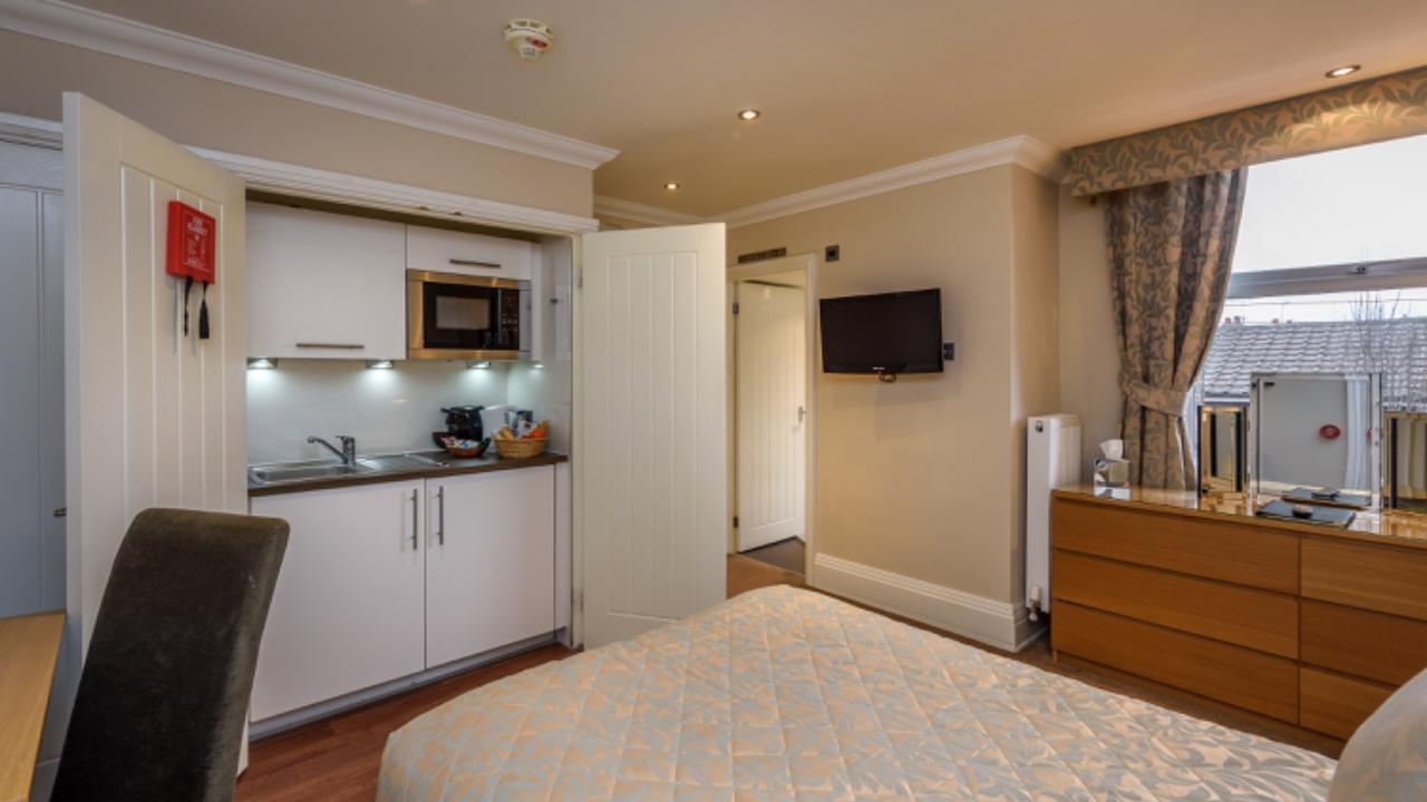 Cheshire Hospitality Ltd Trading As Lennox Lea Studios And Apartments Sale Eksteriør billede
